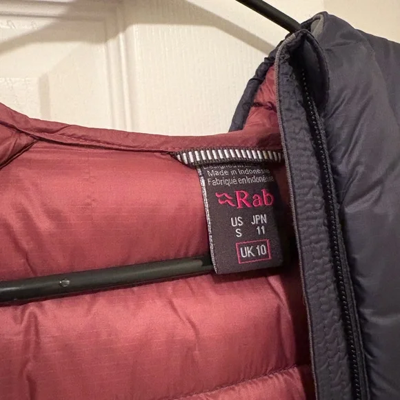 Women’s Microlight Alpine Down Jacket - Picture 3 of 6